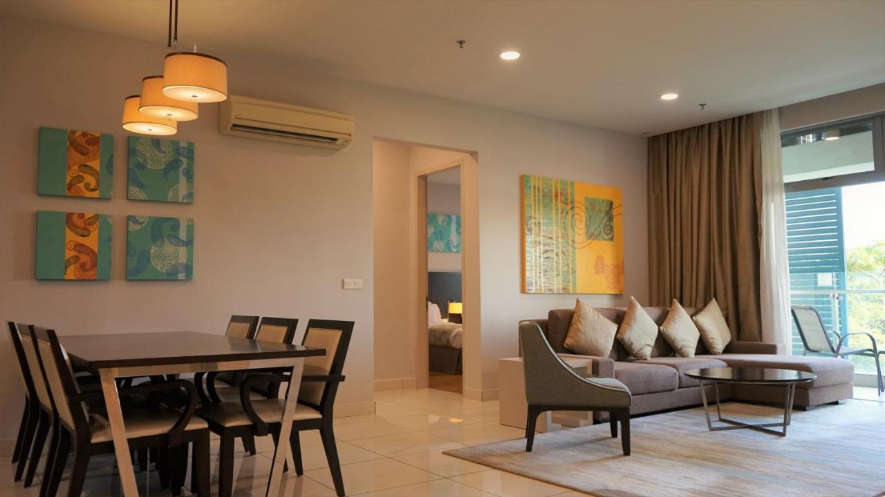 Trinidad Suites Johor, Trademark Collection By Wyndham Нусаджая Екстериор снимка
