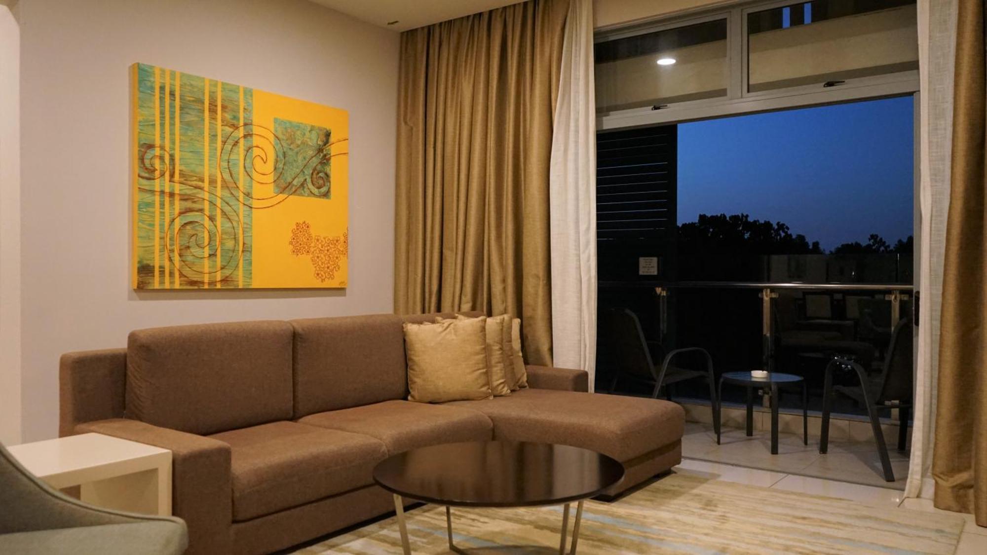 Trinidad Suites Johor, Trademark Collection By Wyndham Нусаджая Екстериор снимка