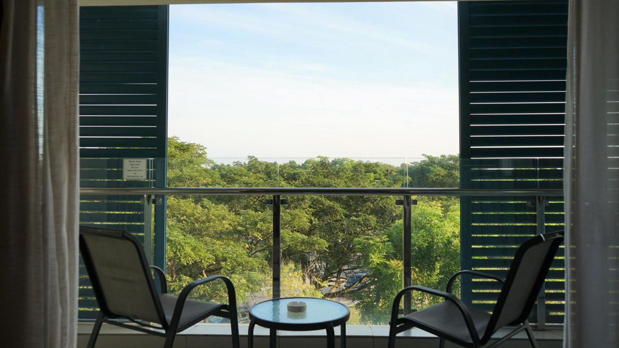 Trinidad Suites Johor, Trademark Collection By Wyndham Нусаджая Екстериор снимка